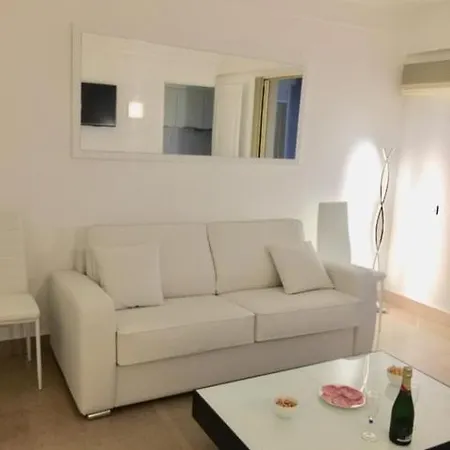 81 Boulevard De La Croisette Apartment *